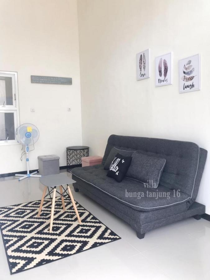 Villa Syariah Bunga Tanjung 16 Batu  Kültér fotó